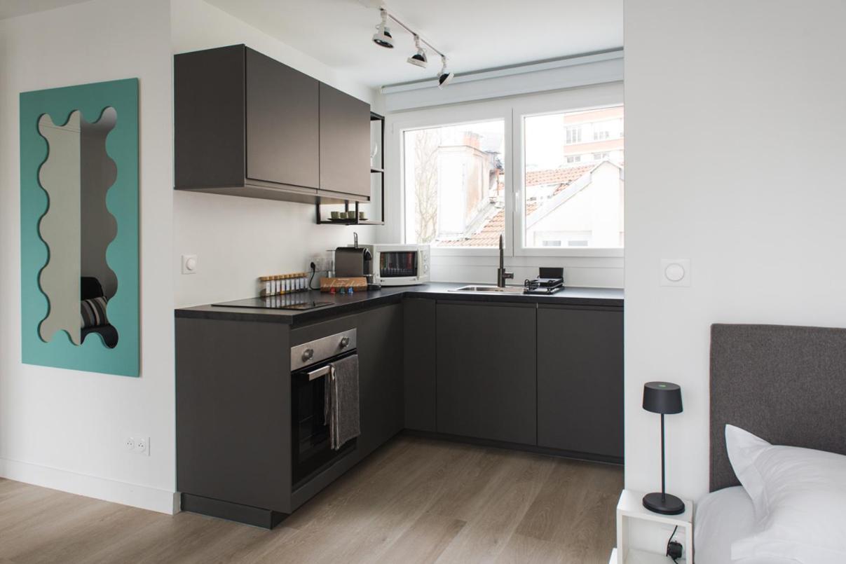 Homyparis * Parijs